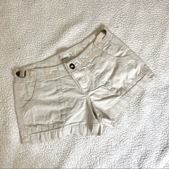 Cute Khaki Mid-rise Shorts with Adjustable Waist - Picture 1 of 4